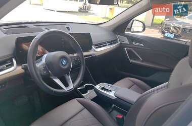 Внедорожник / Кроссовер BMW iX1 2023 в 
