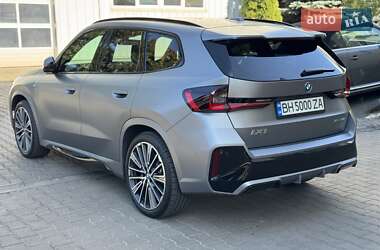 Внедорожник / Кроссовер BMW iX1 2023 в 
