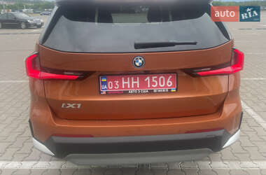 Внедорожник / Кроссовер BMW iX1 2024 в 
