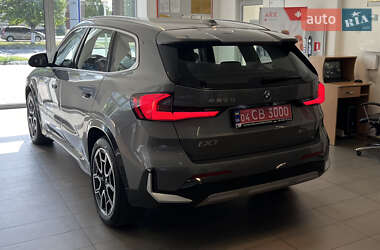 Внедорожник / Кроссовер BMW iX1 2023 в 