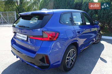 Внедорожник / Кроссовер BMW iX1 2024 в 