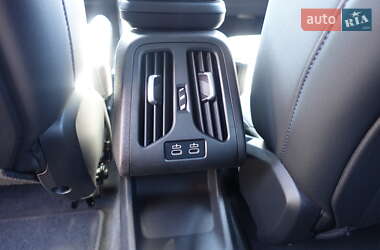 Внедорожник / Кроссовер BMW iX1 2024 в 