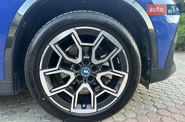Внедорожник / Кроссовер BMW iX1 2023 в 