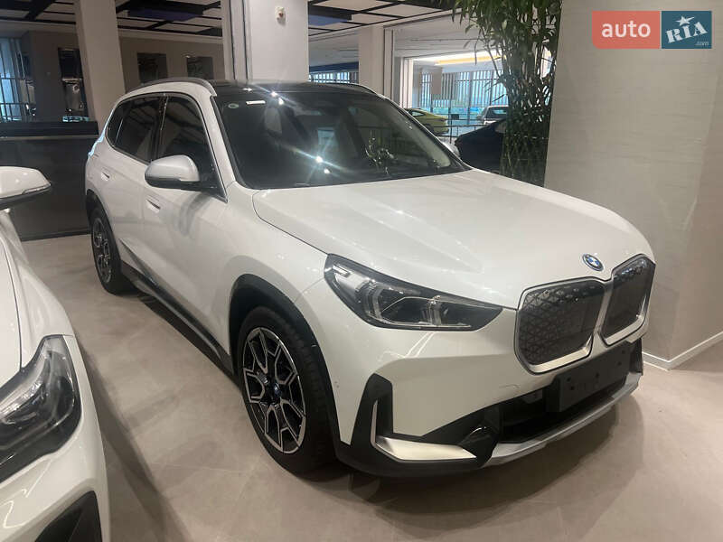 Позашляховик / Кросовер BMW iX1 2023 в Києві