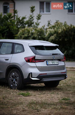 Внедорожник / Кроссовер BMW iX1 2023 в 