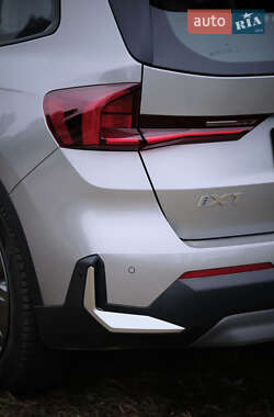 Внедорожник / Кроссовер BMW iX1 2023 в 