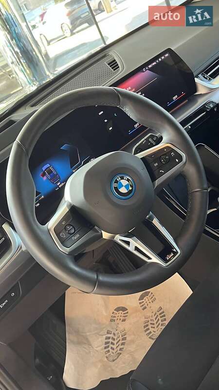 Позашляховик / Кросовер BMW iX1 2023 в Дніпрі