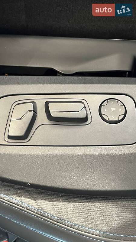Позашляховик / Кросовер BMW iX1 2023 в Дніпрі