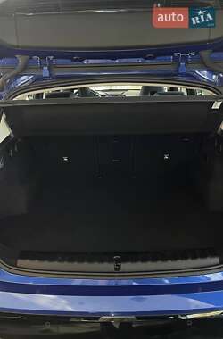 Внедорожник / Кроссовер BMW iX1 2023 в 