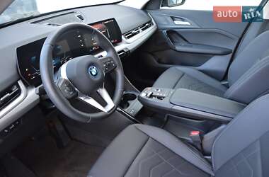 Внедорожник / Кроссовер BMW iX1 2024 в 