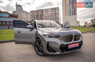 Внедорожник / Кроссовер BMW iX1 2023 в 