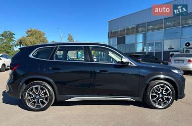 Внедорожник / Кроссовер BMW iX1 2023 в 