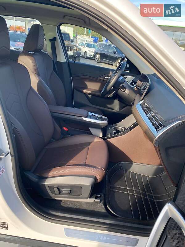 Внедорожник / Кроссовер BMW iX1 2023 в Мукачево