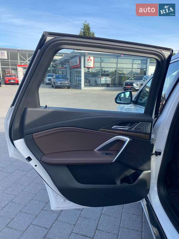 Внедорожник / Кроссовер BMW iX1 2023 в Мукачево