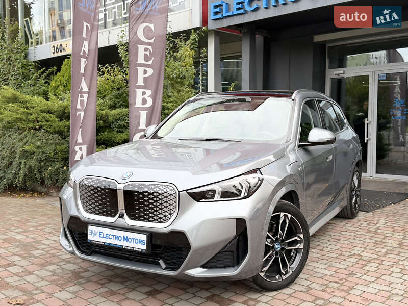 BMW iX1 2023