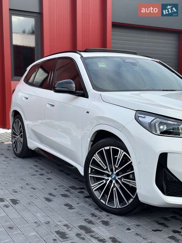 Позашляховик / Кросовер BMW iX1 2022 в Львові фото 6 Позашляховик / Кросовер BMW iX1 2022 в Львові