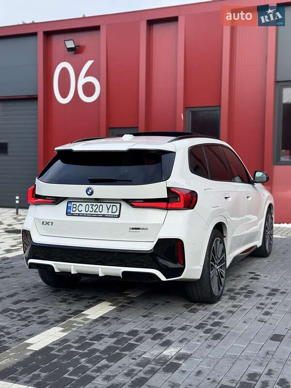 Позашляховик / Кросовер BMW iX1 2022 в Львові фото 8 Позашляховик / Кросовер BMW iX1 2022 в Львові