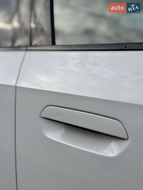 Позашляховик / Кросовер BMW iX1 2022 в Львові фото 11 Позашляховик / Кросовер BMW iX1 2022 в Львові