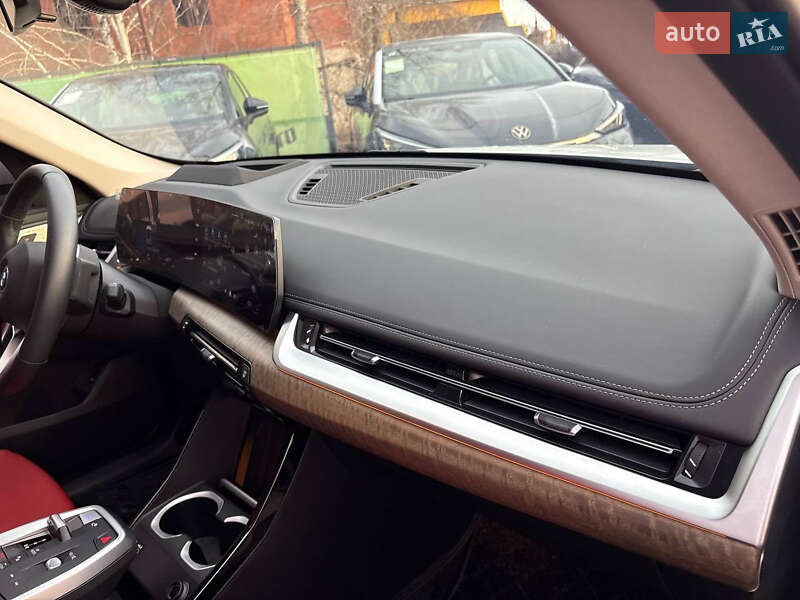 Внедорожник / Кроссовер BMW iX1 2023 в Киеве