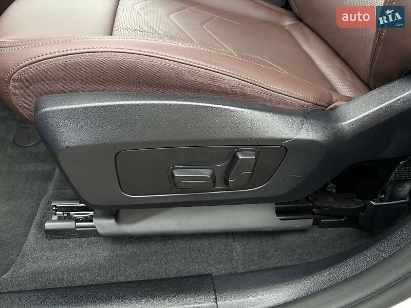 Позашляховик / Кросовер BMW iX1 2023 в Стрию