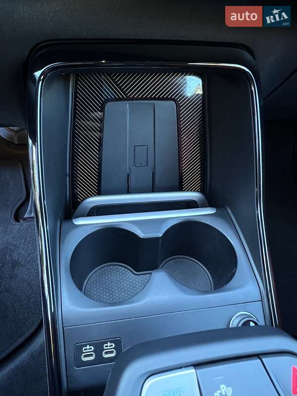 Внедорожник / Кроссовер BMW iX1 2025 в Черновцах