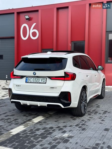 Внедорожник / Кроссовер BMW iX1 2022 в Львове