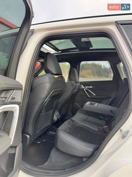 Внедорожник / Кроссовер BMW iX1 2022 в Львове