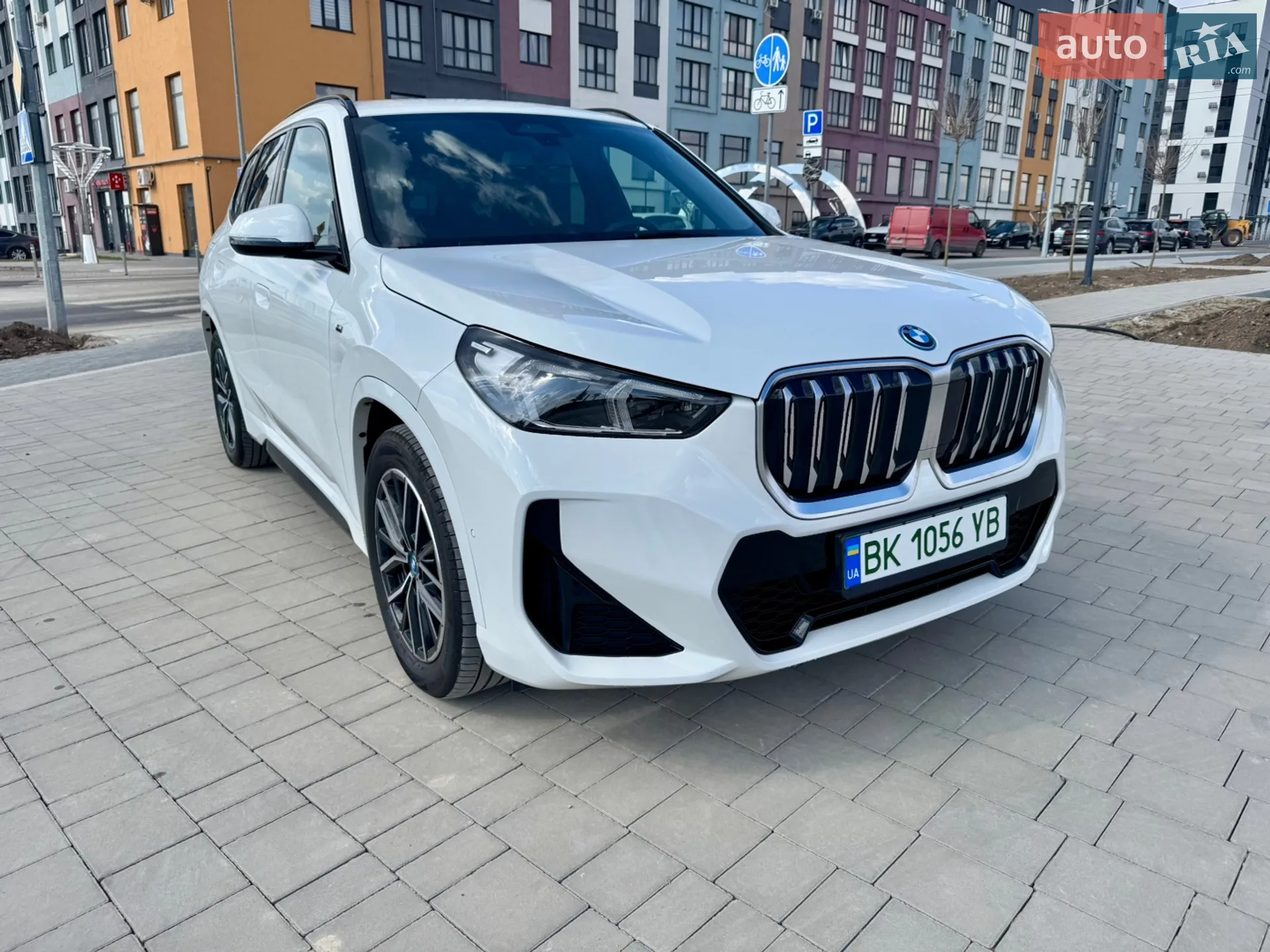 2024 BMW iX1 - мініатюра 2
