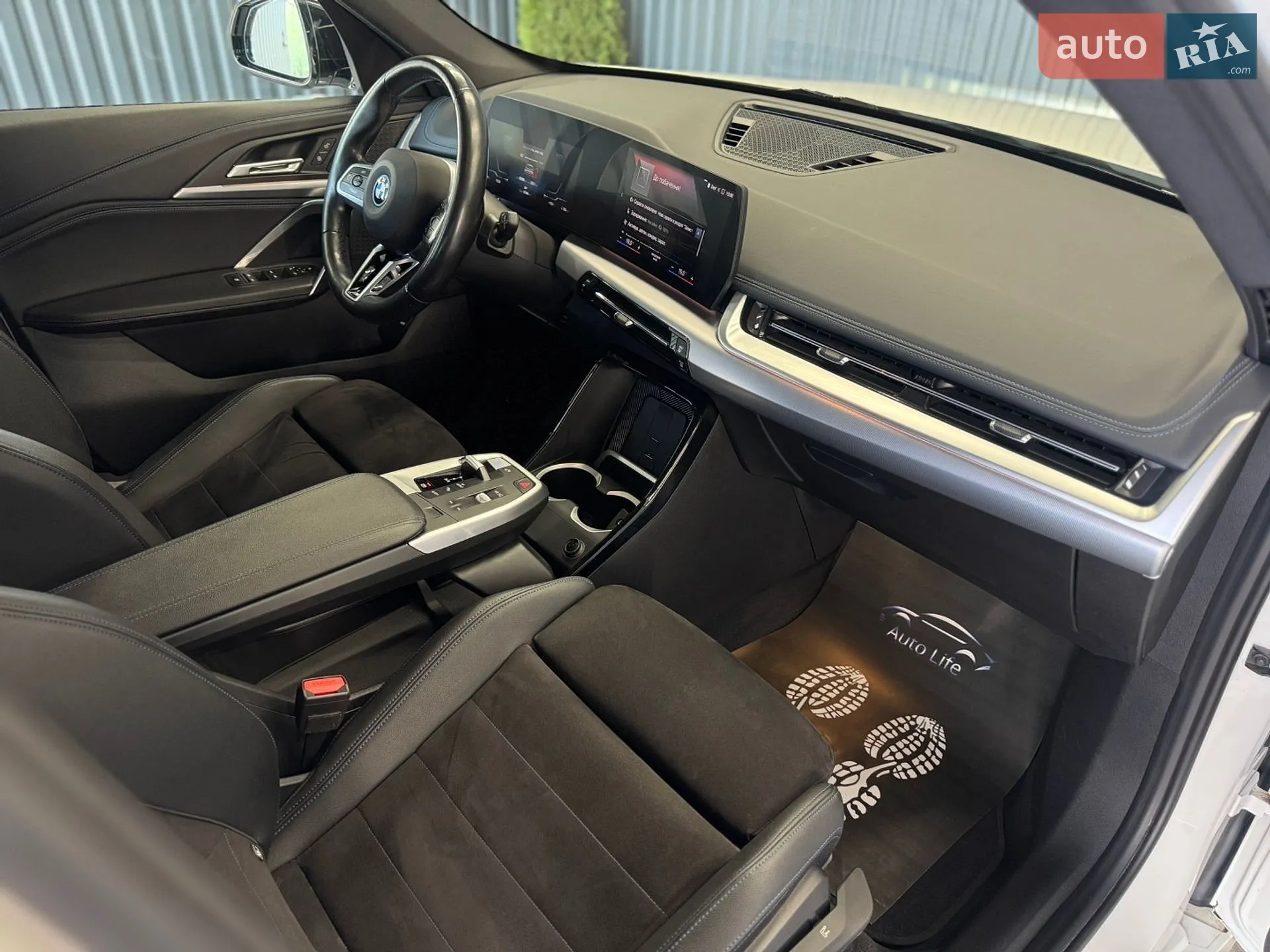 2022 BMW iX1 - мініатюра 14