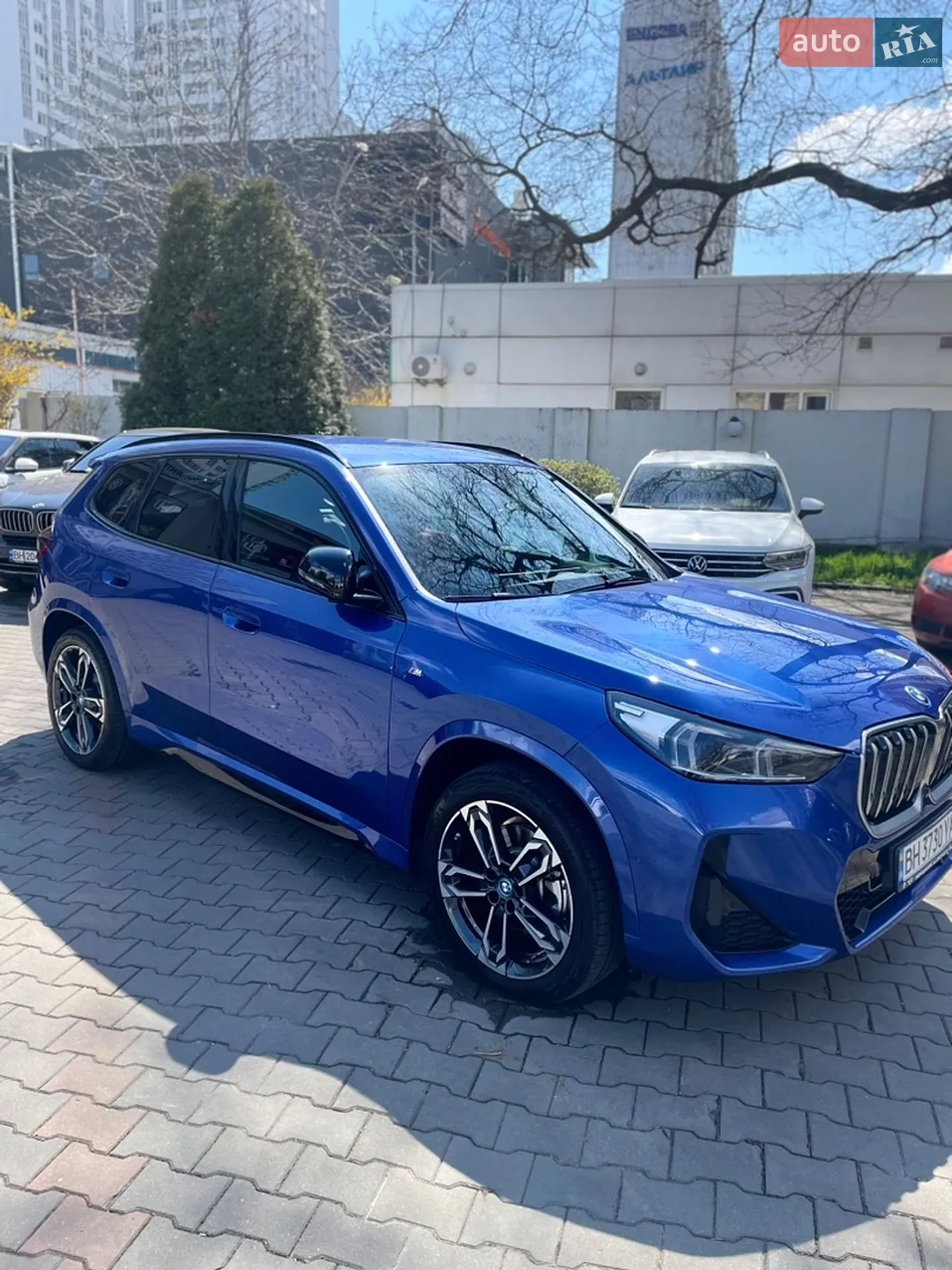 2023 BMW iX1 - мініатюра 2