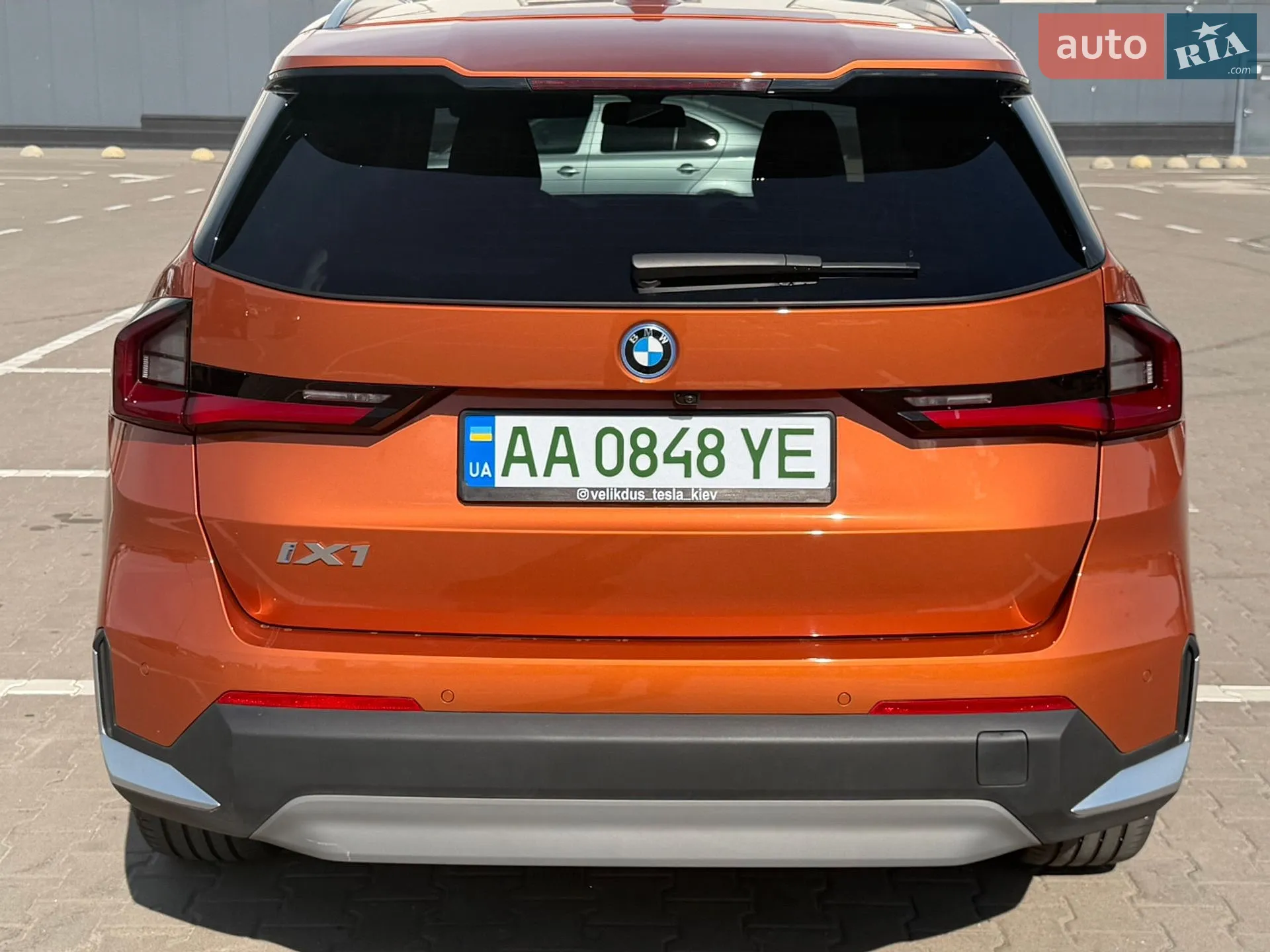 2024 BMW iX1 - мініатюра 8