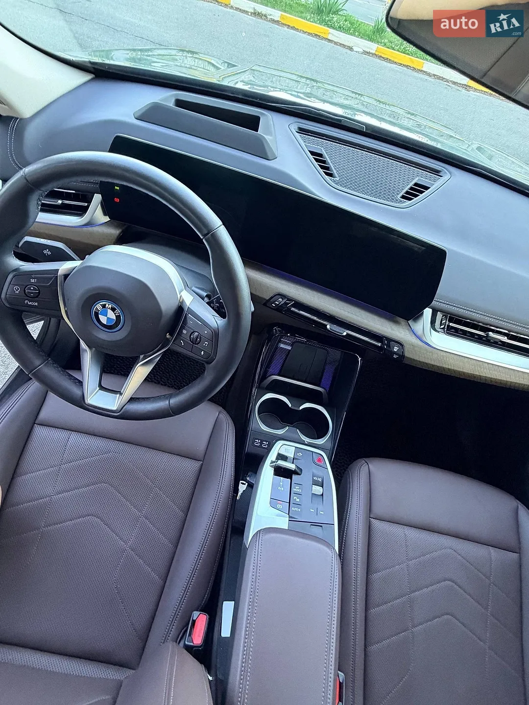 2023 BMW iX1 - мініатюра 18