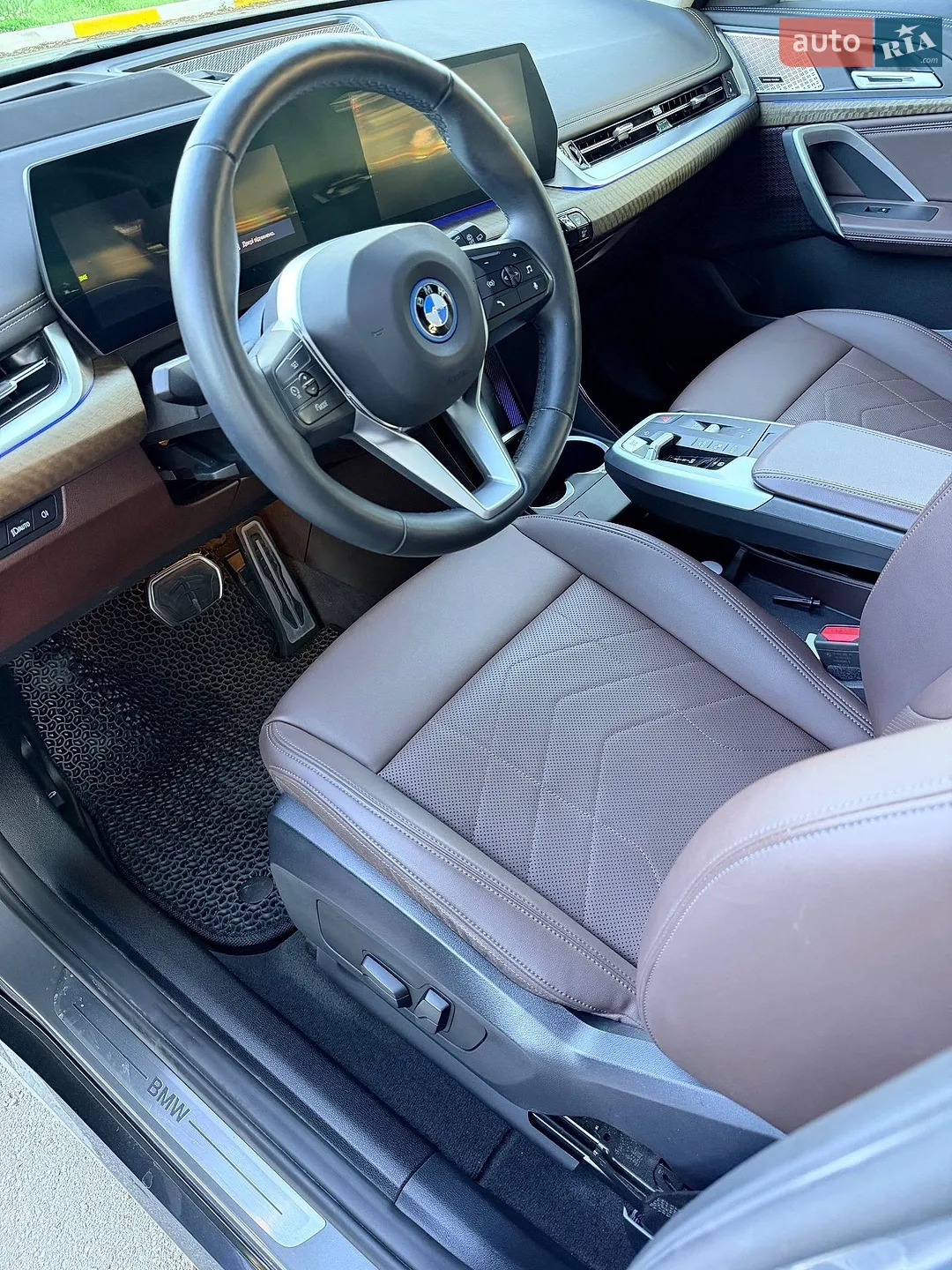 2023 BMW iX1 - мініатюра 20