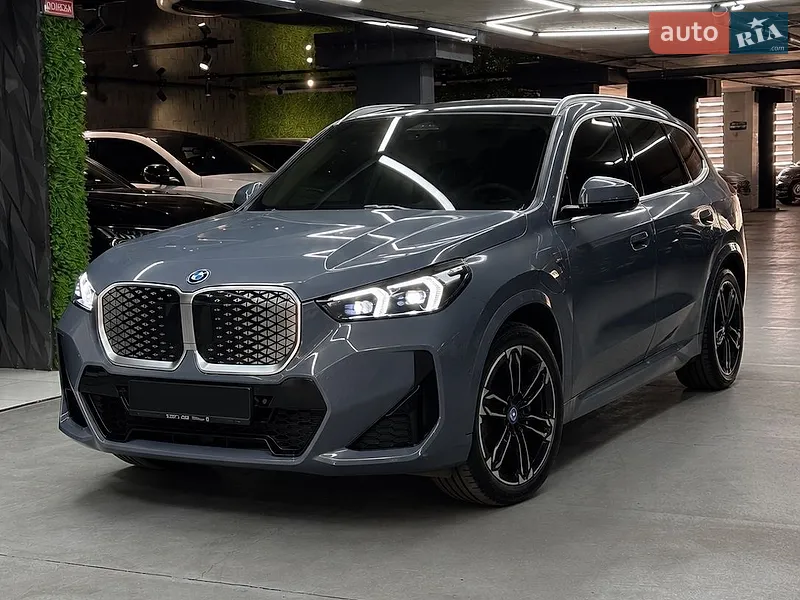 BMW iX1 2024