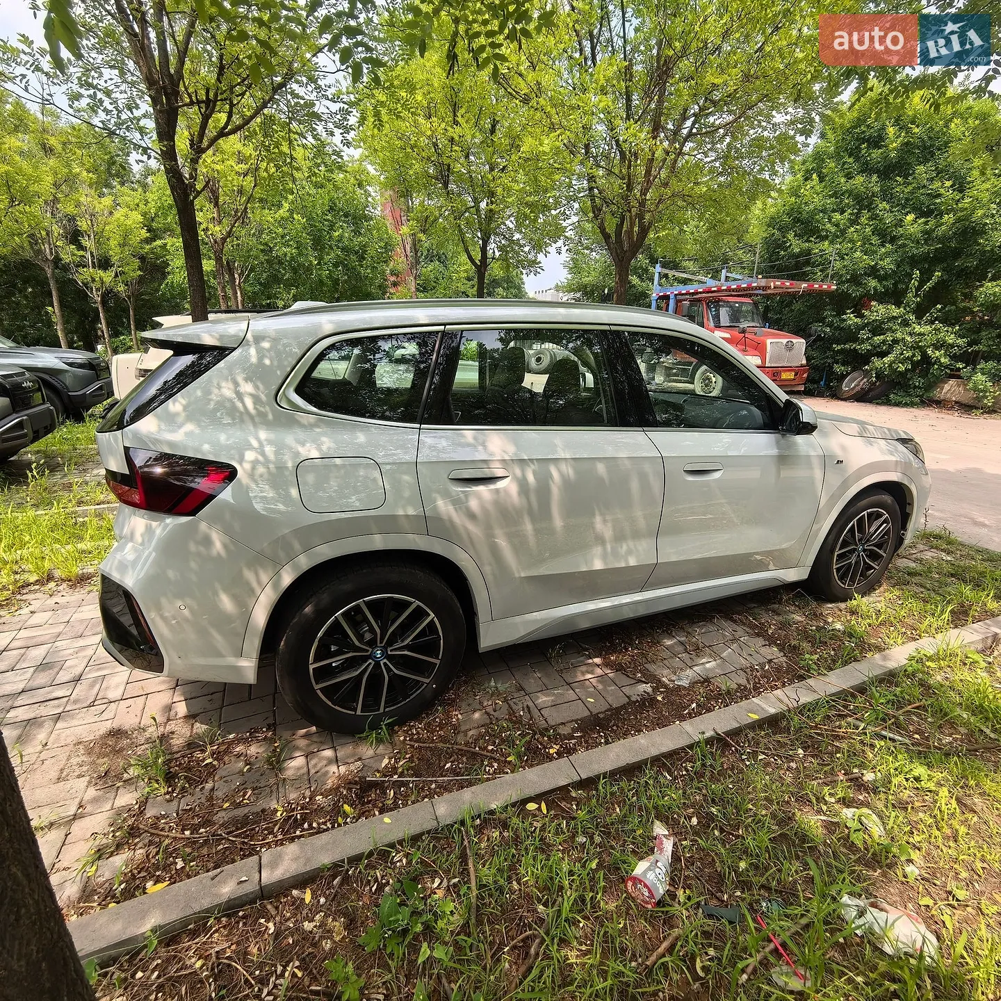 2025 BMW iX1 - мініатюра 5