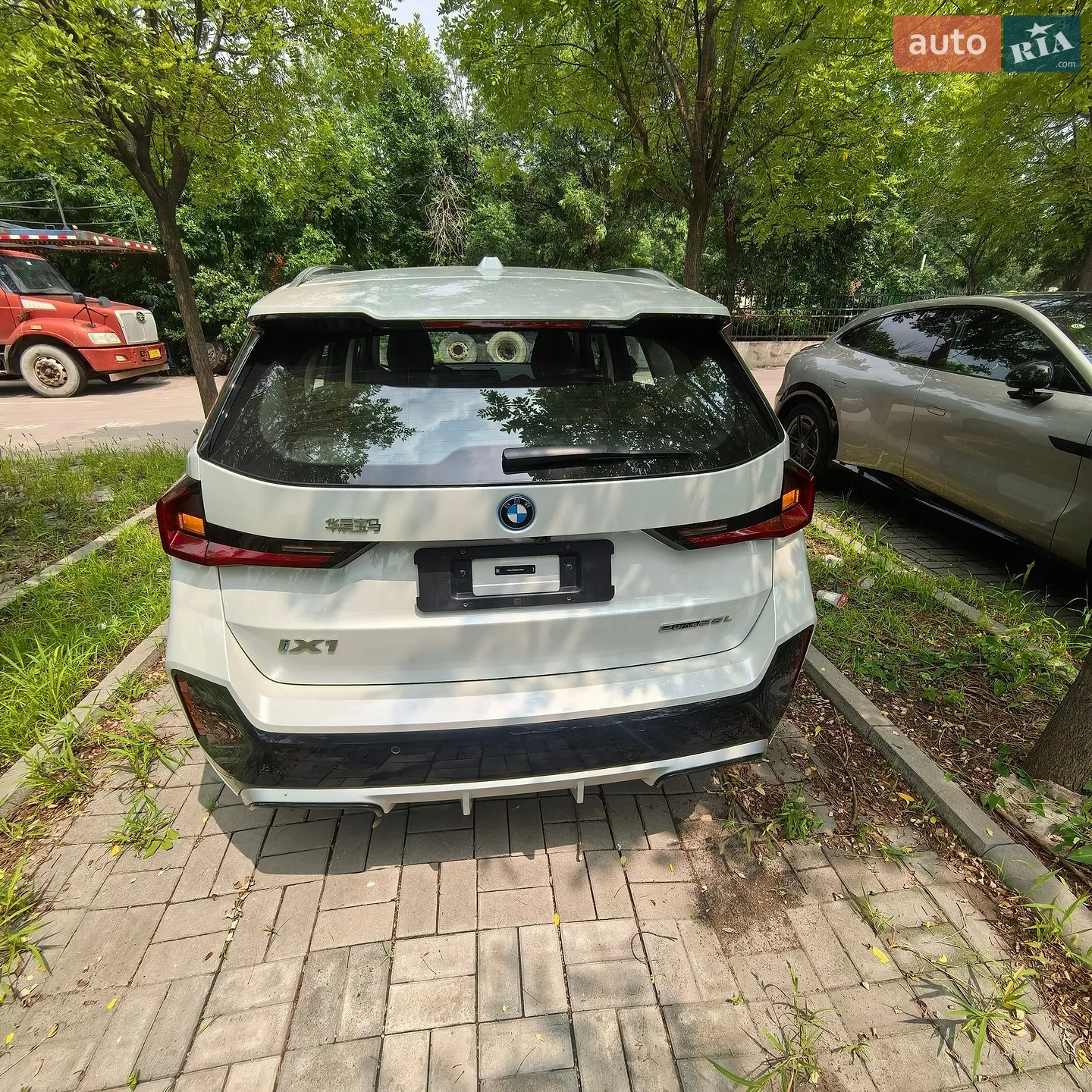 2025 BMW iX1 - мініатюра 7