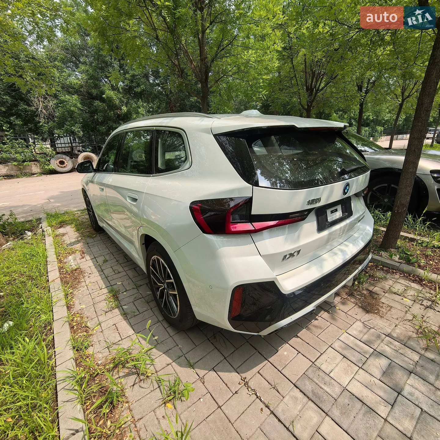 2025 BMW iX1 - мініатюра 8