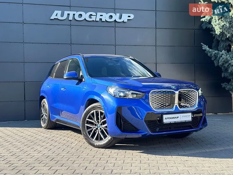 BMW iX1 2024