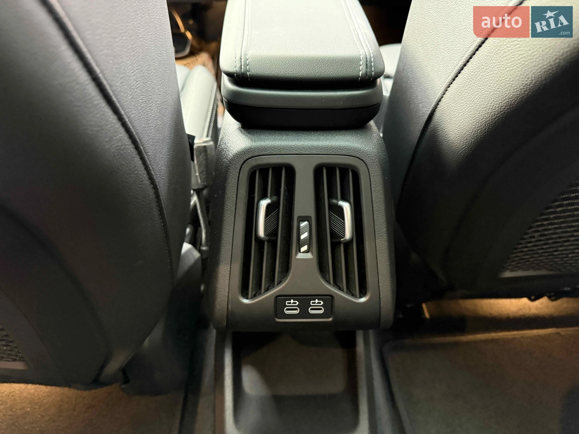 2023 BMW iX2 - мініатюра 38