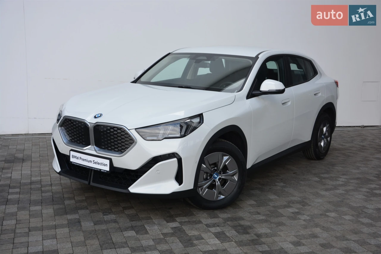 2022 BMW X6 M - мініатюра 11