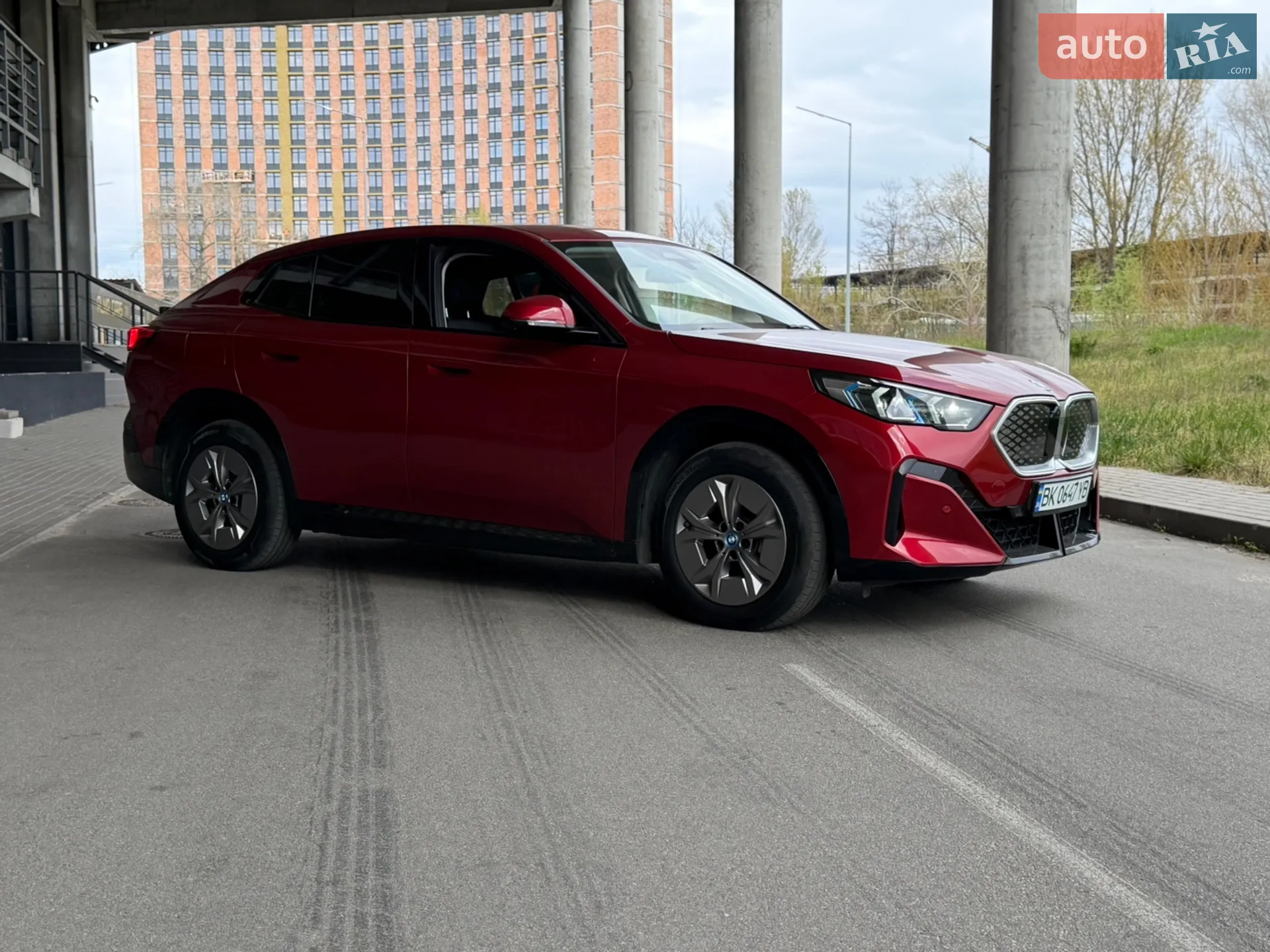2024 BMW iX2 - мініатюра 8