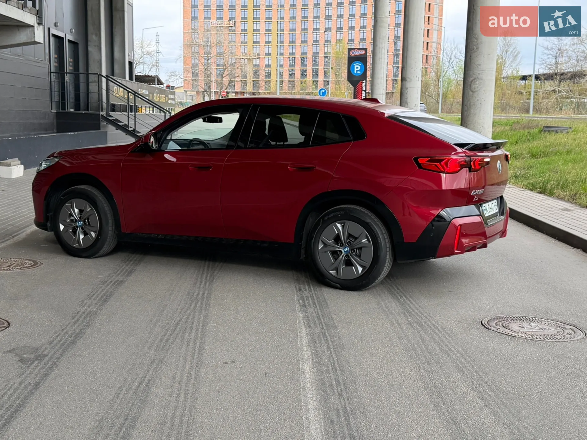 2024 BMW iX2 - мініатюра 10