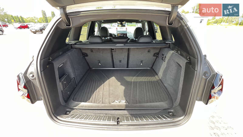 Внедорожник / Кроссовер BMW iX3 2021 в Киеве