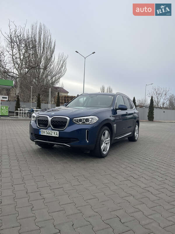 Внедорожник / Кроссовер BMW iX3 2021 в Одессе