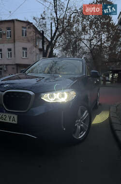 Внедорожник / Кроссовер BMW iX3 2021 в 