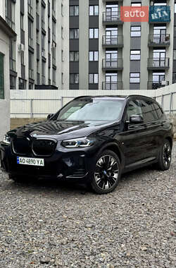 Внедорожник / Кроссовер BMW iX3 2023 в 