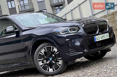 Внедорожник / Кроссовер BMW iX3 2023 в 