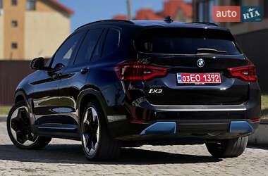 Позашляховик / Кросовер BMW iX3 2021 в 