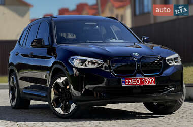 Позашляховик / Кросовер BMW iX3 2021 в 