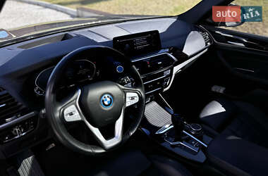 Позашляховик / Кросовер BMW iX3 2021 в 